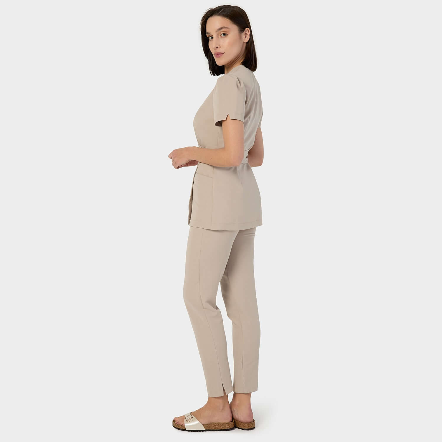 Zdravotnická halenka AMELIA s vázáním - LATTE 