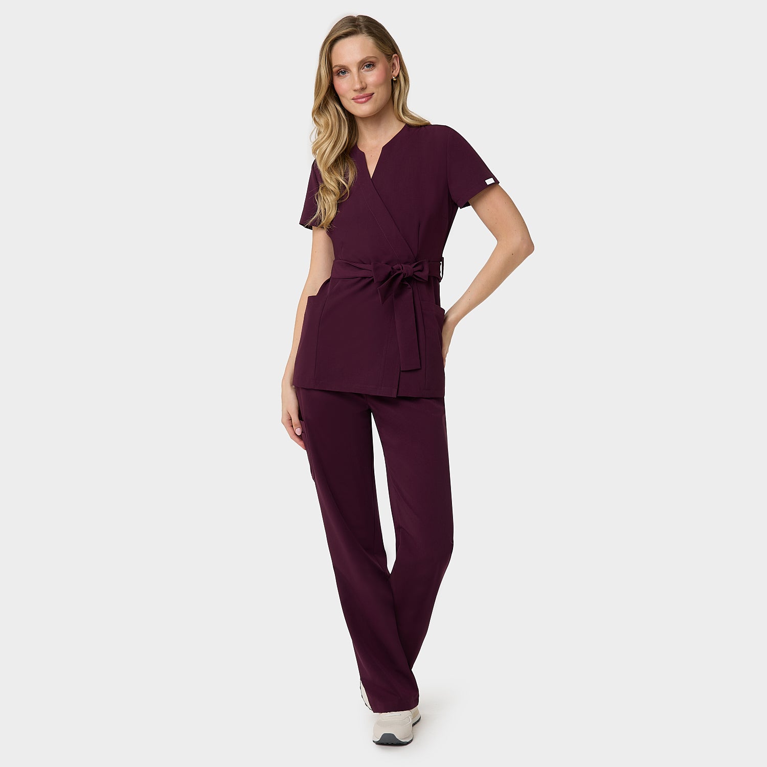 Zdravotnická halenka SOPHIA s vázáním - BURGUNDY
