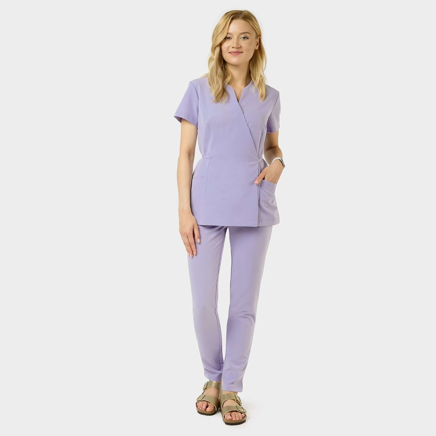Fartuszek medyczny KATE w kolorze Soft Lilac - widok przodem